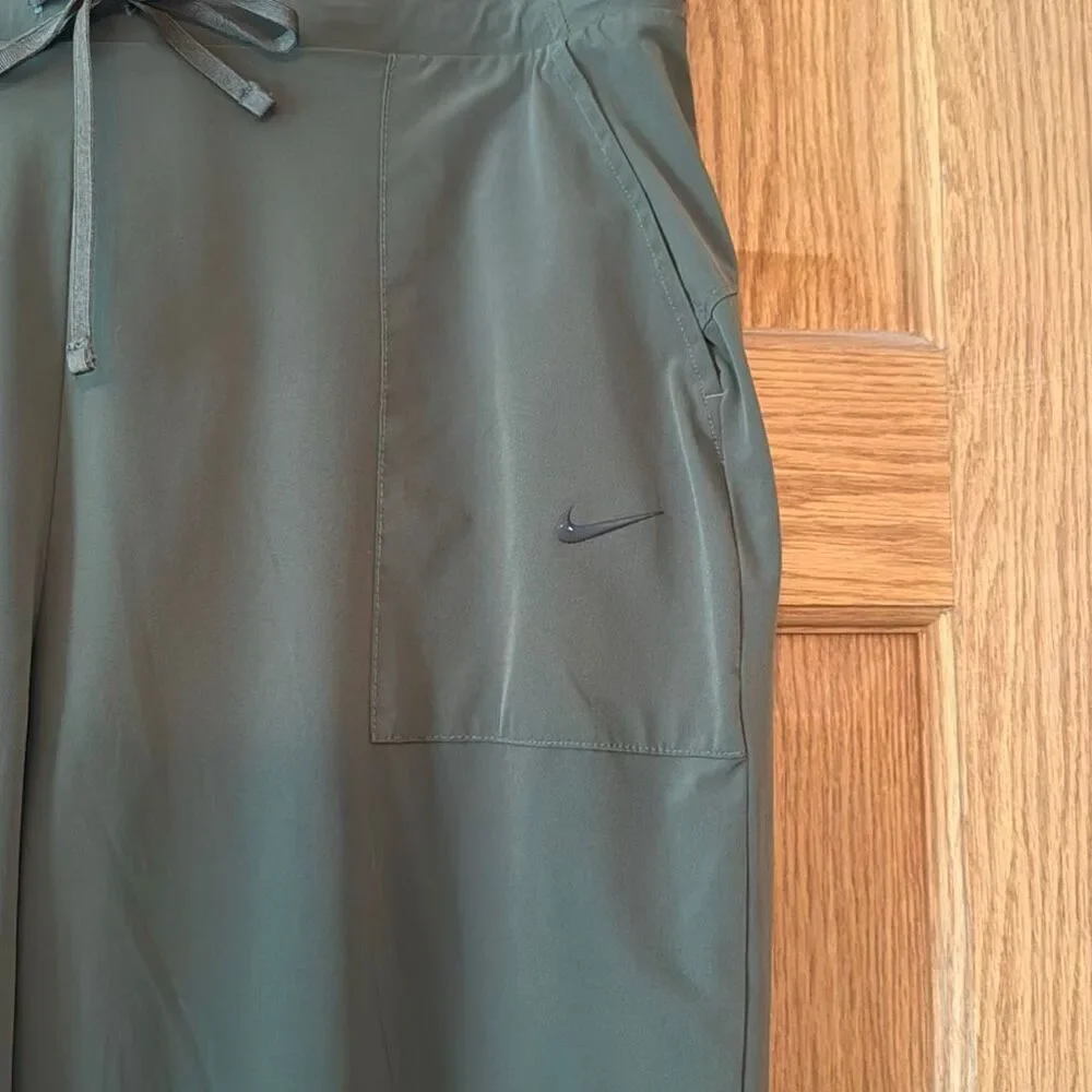 NIKE Bliss Luxe Training Pants 7/8 Army Green Dri-Fit Drawstring XL